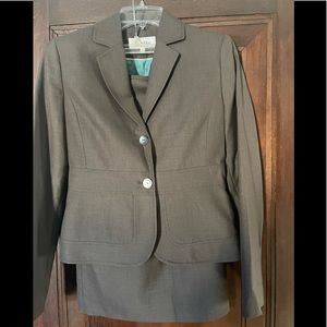 Calvin Klein ladies two piece suit, size 2